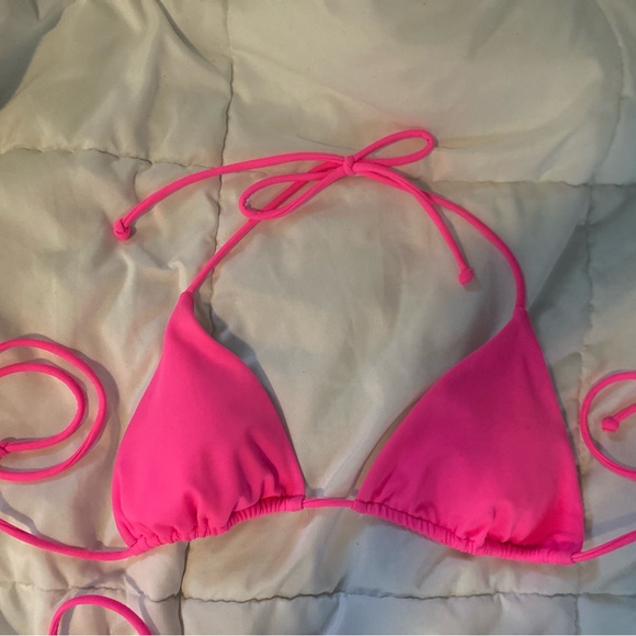 hot pink victoria secret bikini set👙🌸 - Picture 3 of 8